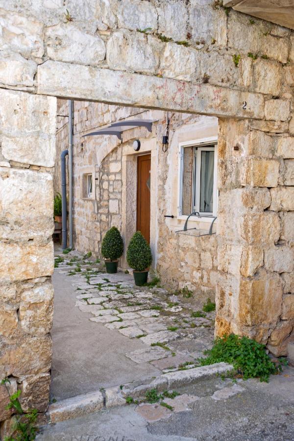 Apartment And Studios Happy Place هفار المظهر الخارجي الصورة
