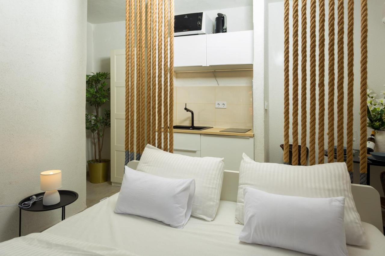 Apartment And Studios Happy Place هفار المظهر الخارجي الصورة