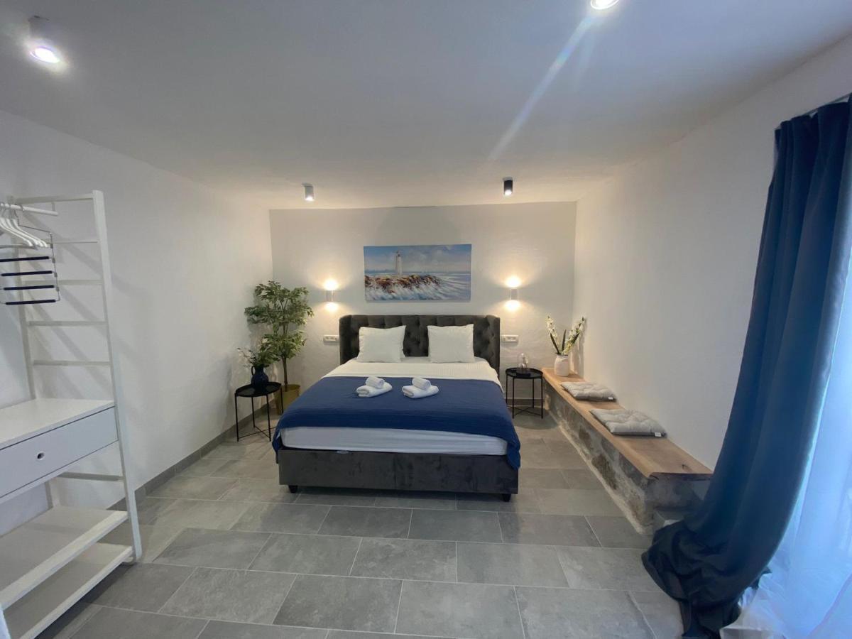 Apartment And Studios Happy Place هفار المظهر الخارجي الصورة