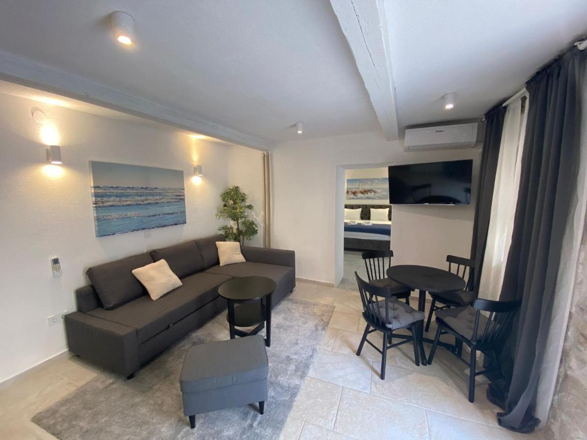 Apartment And Studios Happy Place هفار المظهر الخارجي الصورة