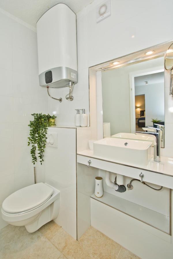Apartment And Studios Happy Place هفار المظهر الخارجي الصورة